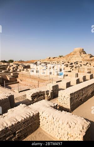 Mohenjo daro, stupa bouddhiste et grand bain, Indus Valley Civilization, 2500 BCE, Larkana District, province de Sindh, Pakistan, Asie du Sud, Asie Banque D'Images