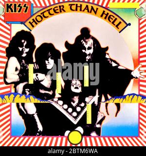 KISS - couverture originale d'album en vinyle - plus chaud que l'Enfer - 1974 Banque D'Images