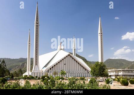 Mosquée Faisal, mosquée moderne en forme de tente bédouine, Islamabad, territoire de la capitale d'Islamabad, Pakistan, Asie du Sud, Asie Banque D'Images