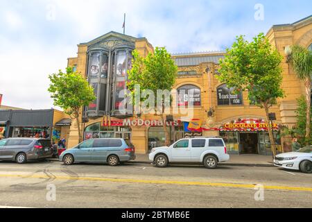 San Francisco, Californie, États-Unis - 14 août 2016 : MC Donald's à Jefferson RD Mason St Corner, dans le quartier de Fisherman's Wharf. San Francisco Banque D'Images