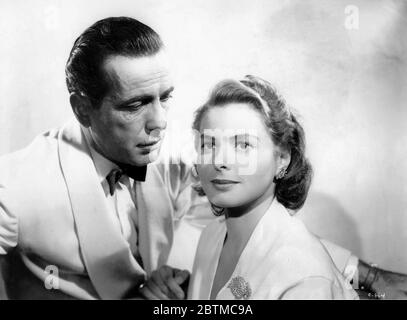 HUMPHREY BOGART comme Rick Blaine et INGRID BERGMAN comme Ilsa Lund à CASABLANCA 1942 réalisateur MICHAEL CURTIZ musique Max Steiner Warner Bros. Banque D'Images