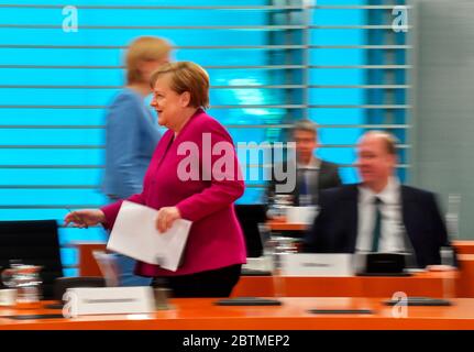 Berlin, Allemagne. 27 mai 2020. La chancelière allemande Angela Merkel (CDU) arrive à la réunion du cabinet. Credit: Tobias Schwarz/AFP-Pool/dpa/Alay Live News Banque D'Images