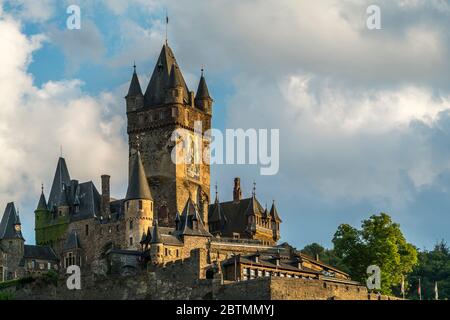 Die Reichsburg à Cochem, Rheinland-Pfalz, Allemagne | Château impérial de Cochem Reichsburg, Cochem, Rhénanie-Palatinat, Allemagne Banque D'Images