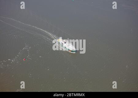 Vue aérienne du navire de patrouille de pêche internationale Esperanza Greenpeace Banque D'Images