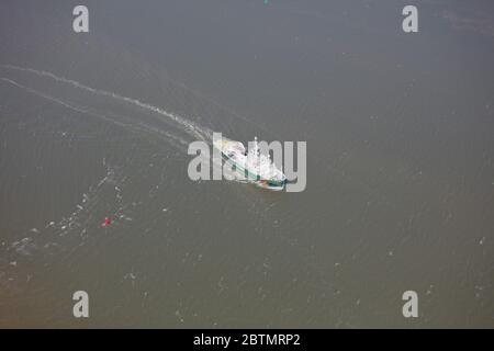 Vue aérienne du navire de patrouille de pêche internationale Esperanza Greenpeace Banque D'Images