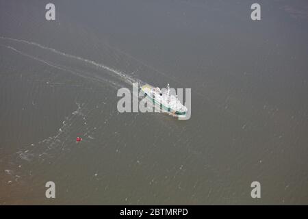 Vue aérienne du navire de patrouille de pêche internationale Esperanza Greenpeace Banque D'Images