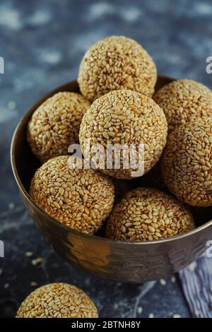 Sesame Seed Laddu ou Ladoo/ maison Ellunda, foyer sélectif Banque D'Images