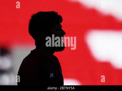 MADRID, ESPAGNE - 31 MAI 2019 : Alisson Becker de Liverpool photographié lors d'une séance d'entraînement tenue un jour avant la finale de la Ligue des champions de l'UEFA 2018/19 entre Tottenham Hotspur (Angleterre) et le Liverpool FC (Angleterre) à Wanda Metropolitano. Banque D'Images