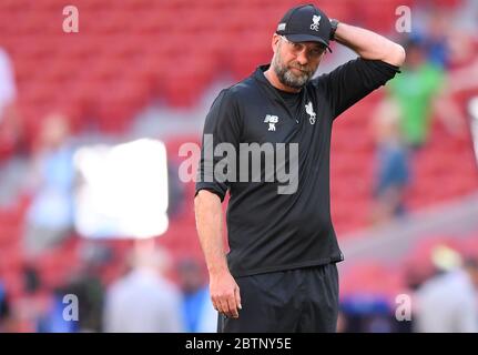 MADRID, ESPAGNE - 31 MAI 2019 : le directeur de Liverpool Jurgen Klopp a pris la photo lors d'une séance d'entraînement tenue un jour avant la finale de la Ligue des champions de l'UEFA 2018/19 entre Tottenham Hotspur (Angleterre) et le Liverpool FC (Angleterre) à Wanda Metropolitano. Banque D'Images