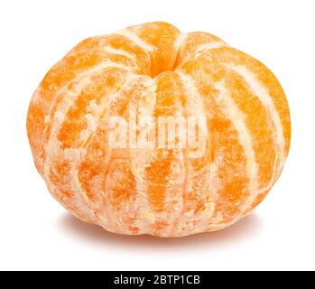 chemin de mandarine pelée isolé sur blanc Banque D'Images