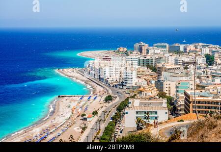 Rhodes / Grèce - août 16 2014 : vue sur la ville, vue depuis la colline de Monte Smith. Banque D'Images