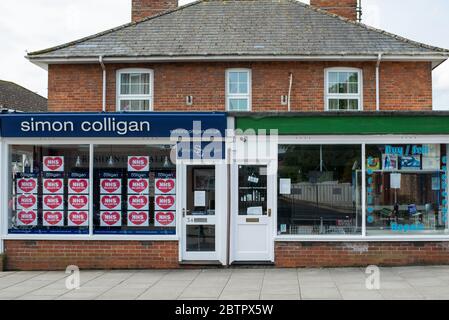 Les entreprises d'Amesbury pendant le verrouillage du coronavirus. Wiltshire, Angleterre Banque D'Images