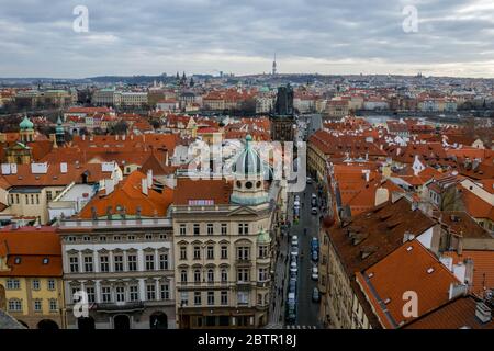 Vue depuis le sommet du centre-ville de Prague Banque D'Images