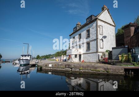 Maison personnalisée à Bowling Harbour / Bowling Basis Forth & Clyde Canal près de Glasgow, Écosse Banque D'Images