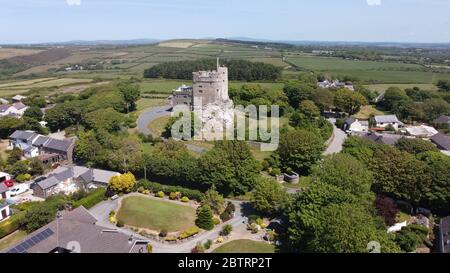 Vue aérienne du château de Roch, près de Haverfordwest Pembrokeshire Wales UK Banque D'Images