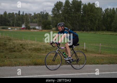 Scenic Bike Race, monopilote, équipement de course complet et uniforme. Banque D'Images