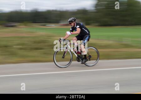 Scenic Bike Race, monopilote, équipement de course complet et uniforme. Banque D'Images