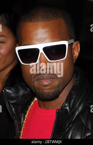 Kanye West à la première mondiale de 'Smokin' Aces', qui s'est tenue au Grauman's Chinese à Hollywood, CA. L'événement a eu lieu le jeudi 18 janvier 2007. Photo par: SBM / PictureLux- référence du fichier # 34006-1340SBMPLX Banque D'Images