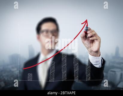 Graphique de croissance, nouvelles affaires dans la collection de la ville, photo en studio Banque D'Images