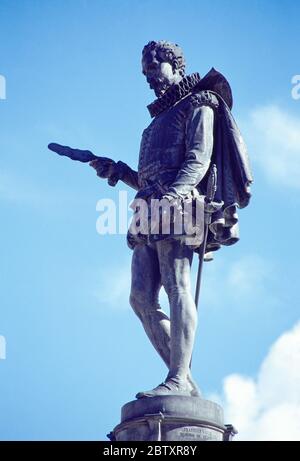 Monument Miguel de Cervantes. Place principale, Alcala de Henares, province de Madrid, Espagne. Banque D'Images
