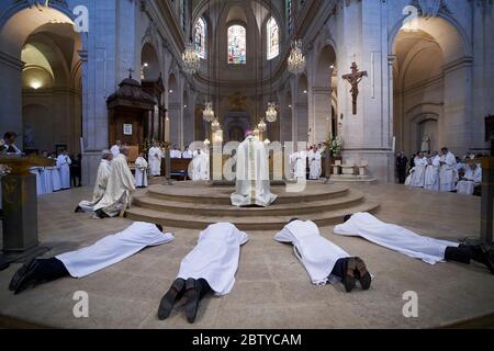 Ordinations diacre à la Cathédrale Saint-Louis, Versailles, Yvelines, France, Europe Banque D'Images