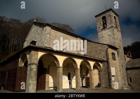 Sanctuaire de la Verna, sanctuaire franciscain dans les Apennines toscanes. Banque D'Images