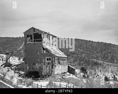 Bâtiments miniers abandonnés à la ville fantôme de Vindicator Valley Banque D'Images