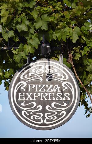 Pizza Express dans la ville de marché de Beaconsfield, Buckinghamshire, Angleterre, Royaume-Uni Banque D'Images