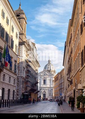 Corso del Rinascimento et l'église Sant'Andrea della Valle - Rome, Italie Banque D'Images