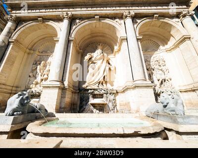 La Fontana dell'Acqua Felice, également appelée la Fontaine de Moïse. Il a marqué le terminus de l'aqueduc Acqua Felice restauré par le Pape Sixtus V. il a été conçu par Domenico Fontana et construit en 1585-88 - Rome, Italie Banque D'Images