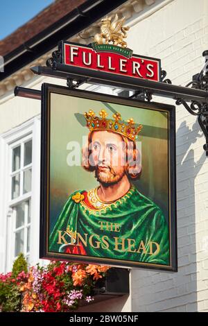 La signalisation du pub Kings Head à Wickham, Hampshire Banque D'Images