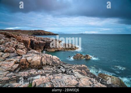 Des skiies de Moody sur la mer à Hushinish sur la côte nord de l'île de Harris dans les Hébrides extérieures de l'Écosse Banque D'Images