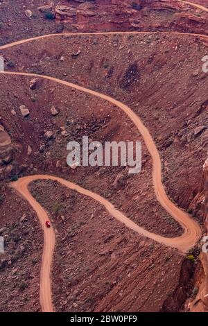 Shafer Trail, une route descendant dans Shafer Canyon depuis Island in the Sky dans le parc national de Canyonlands, Utah, États-Unis Banque D'Images