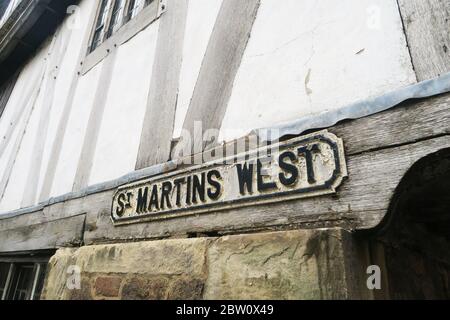 Panneau de rue St Martins West sur Leicester Guildhall. Banque D'Images