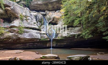 Cedar Falls dans le parc national de Hocking Hills, en Ohio. Banque D'Images