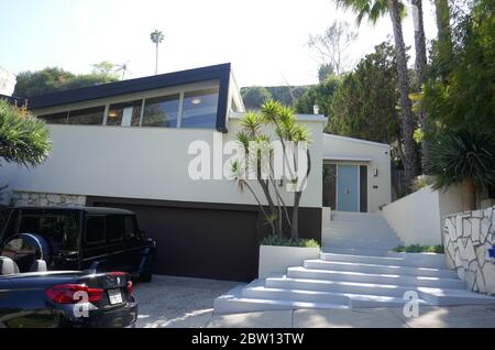 West Hollywood, Californie, États-Unis 28 mai 2020 UNE vue générale de l'atmosphère de Bobby Darin et Sandra Dee ancienne maison au 1411 Rising Glen Road le 28 mai 2020 à West Hollywood, Californie, États-Unis. Photo par Barry King/Alay stock photo Banque D'Images