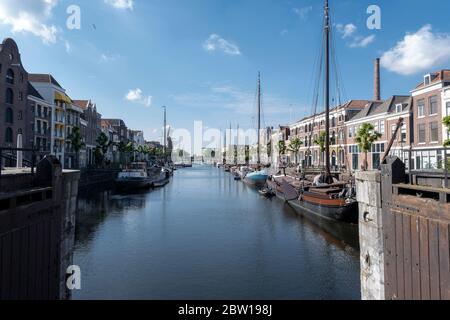 Le quartier historique de Delfshaven à Rotterdam, aux pays-Bas. Banque D'Images