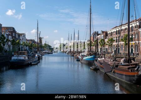 Le quartier historique de Delfshaven à Rotterdam, aux pays-Bas. Banque D'Images