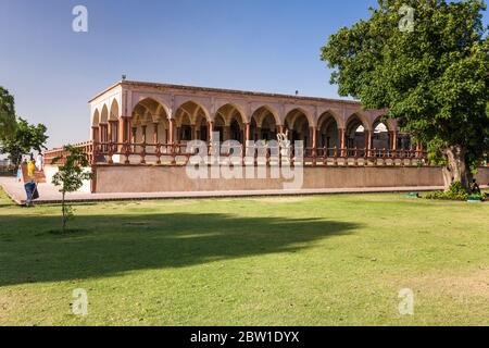 Diwan-e-aam, Cour du fort de Lahore, Citadelle de l'Empire moghol, architecture islamique et hindoue, Lahore, province du Punjab, Pakistan, Asie du Sud, Asie Banque D'Images