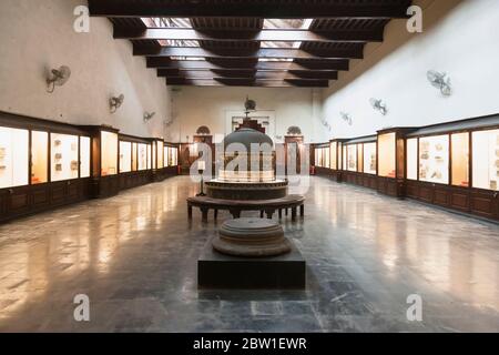 Salle d'exposition du musée Lahore, époque coloniale britannique, Lahore, province du Punjab, Pakistan, Asie du Sud, Asie Banque D'Images