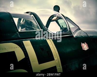 Super Marine Spitfire MK805, réplique et peint dans les couleurs de l'escadron 64 de la RAF de 1944 Banque D'Images