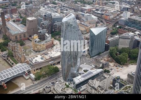 Vue aérienne de St George : un Blackfrair alias le bâtiment enceinte, Londres, Royaume-Uni Banque D'Images