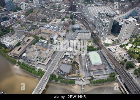 Vue aérienne de la région autour de Waterloo et de la gare de Waterloo, Londres, Royaume-Uni Banque D'Images