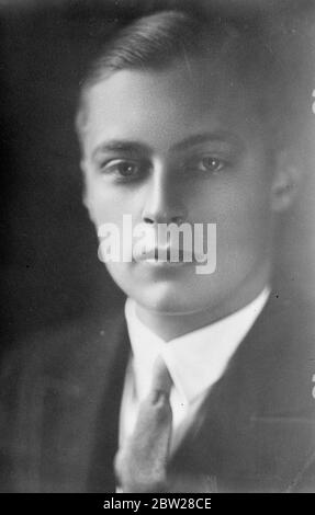 Le prince Friedrich de Prusse, le quatrième fils de l'ancien prince héritier Guillaume d'Allemagne. Il a maintenant 19 ans et il terminera ses études en Angleterre. [ Frédéric de Prusse / Friedrich von Preussen, petit-fils de l'empereur allemand Guillaume II] avril 1931 Banque D'Images