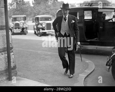 Monsieur Anthony Eden. 13 octobre 1935 Eden, [Robert] Anthony politicien britannique; secrétaire britannique des Affaires étrangères 1935-1938, 1940-1945, 1951-1955; premier ministre britannique 1955-1957; démissionna au sujet de la crise de Suez  1897-1977 Banque D'Images