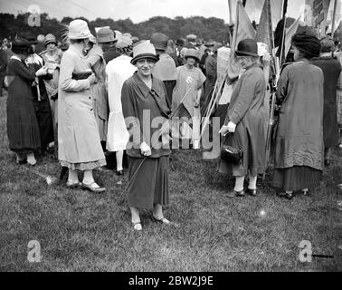 Démonstration de femmes de Peacemakers à Hyde Park. Mme Ellen Wilkinson, députée . Banque D'Images