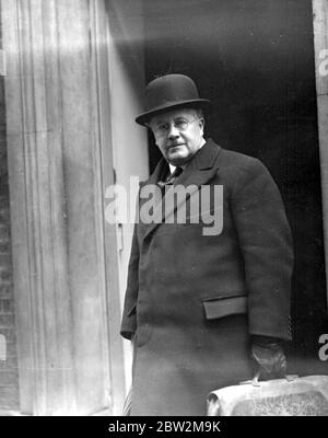 Sir Kingsley Wood à Downing Street. 13 octobre 1935 Banque D'Images