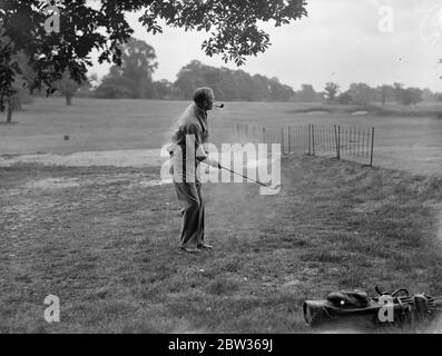 Archie Compston en jeu à Richmond . 10 juin 1933 Banque D'Images