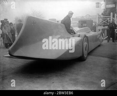 Nouveau Bluebird de Sir Malcolm Campbell . Première apparition à Brooklands . 9 janvier 1935 Banque D'Images