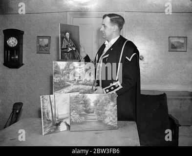 Mace Bearer artiste qui a peint le maire . Le talent vient à la lumière à l'hôtel de ville de Richmond . M. Harold Cockram , Mace Bearer de Richmond . 22 janvier 1935 Banque D'Images